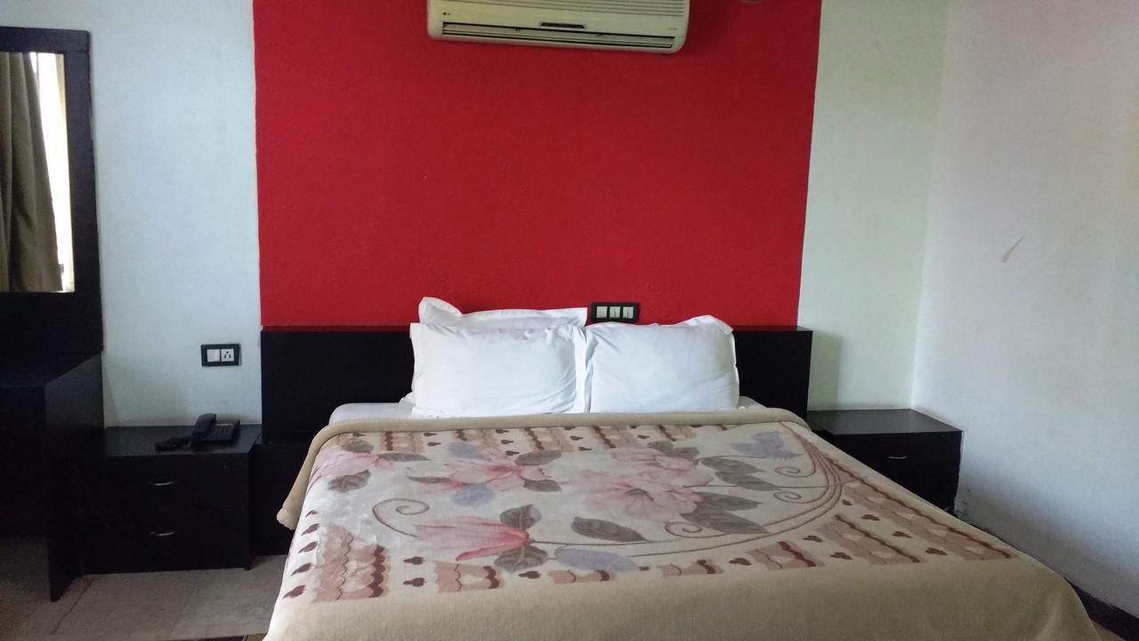 Sanjay Motels I Pvt Ltd Pura Raghunath Ngoại thất bức ảnh