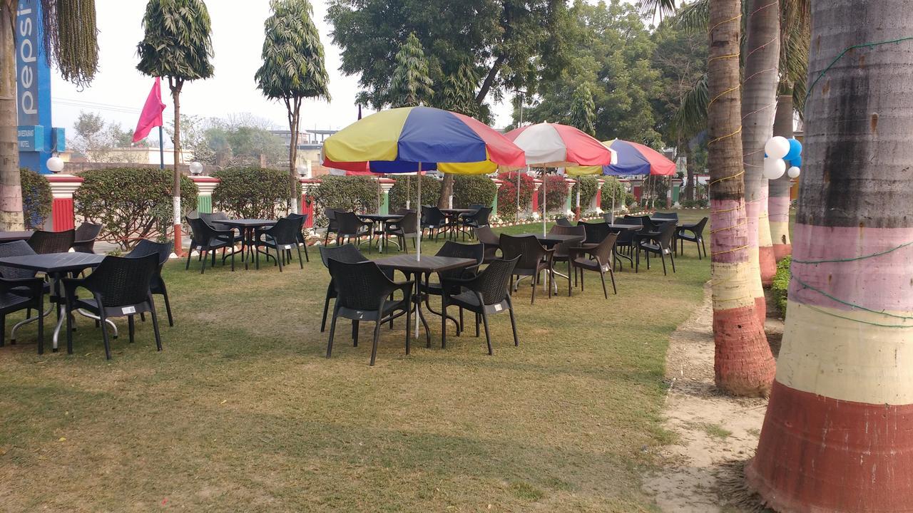 Sanjay Motels I Pvt Ltd Pura Raghunath Ngoại thất bức ảnh