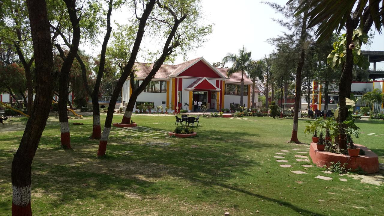 Sanjay Motels I Pvt Ltd Pura Raghunath Ngoại thất bức ảnh