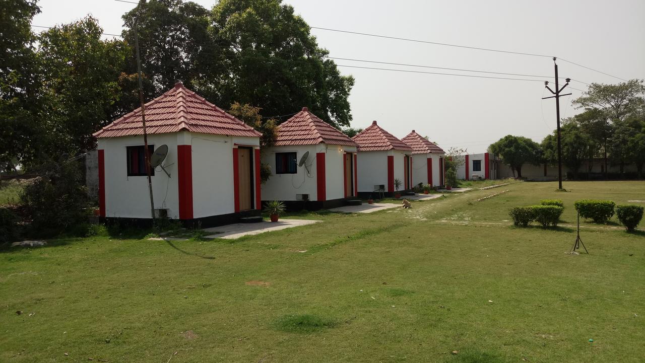 Sanjay Motels I Pvt Ltd Pura Raghunath Ngoại thất bức ảnh