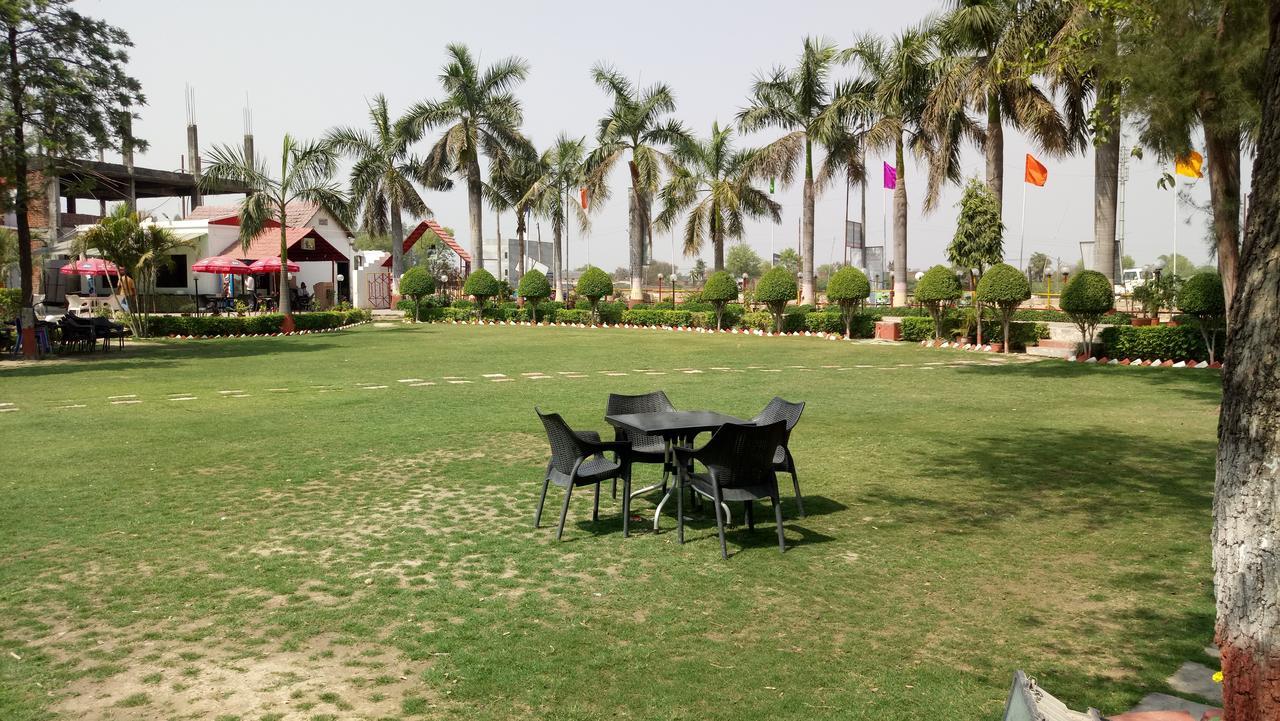 Sanjay Motels I Pvt Ltd Pura Raghunath Ngoại thất bức ảnh