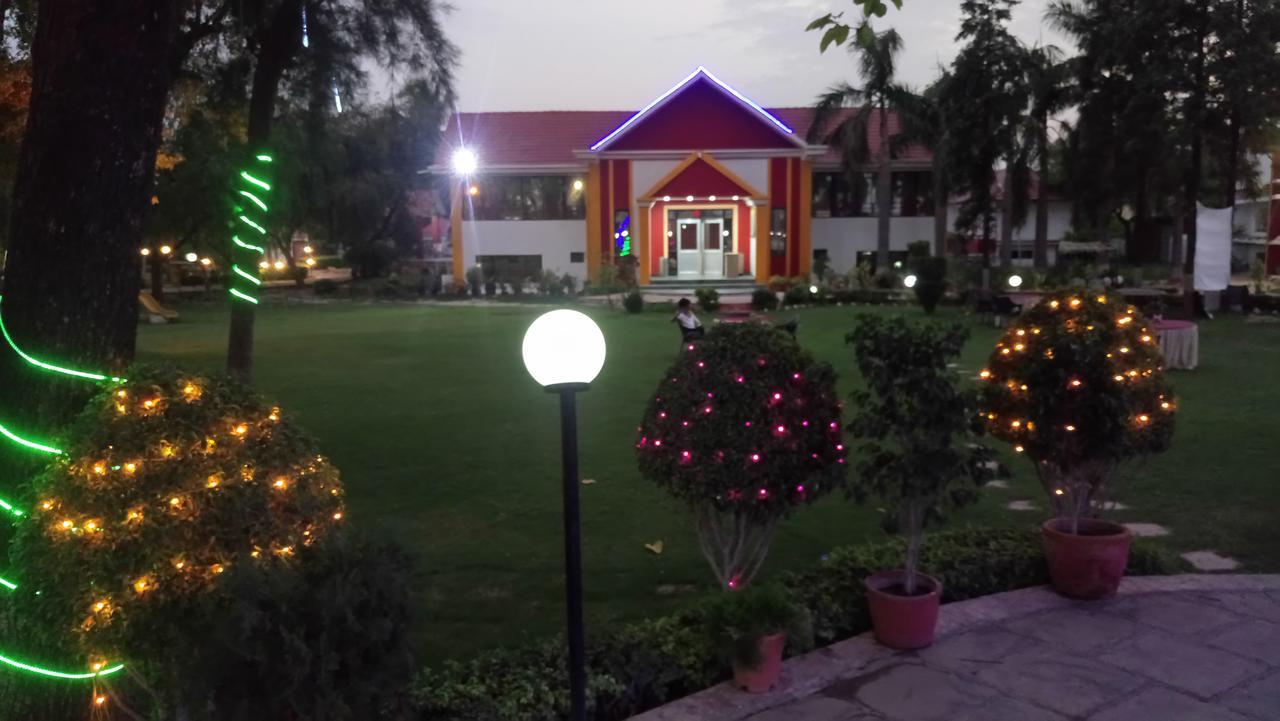 Sanjay Motels I Pvt Ltd Pura Raghunath Ngoại thất bức ảnh